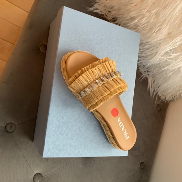 Brand new Prada slides - Picture 5 of 8